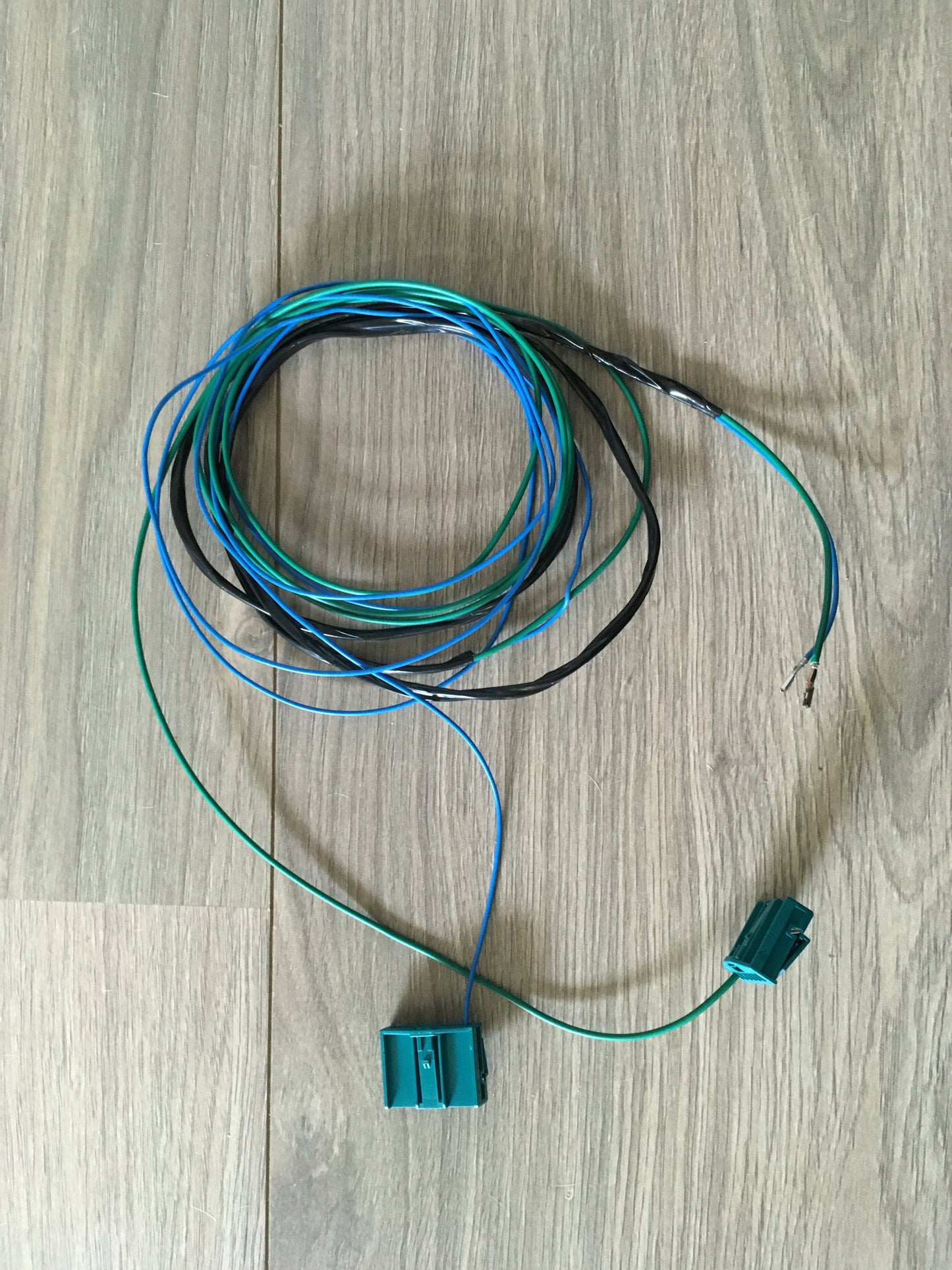 Plug & Play Adapterkabel für BMW 3er F30 F31 F35 – LCI Rückleuchten Nachrüsten